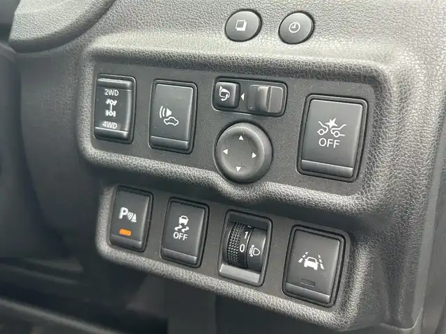 日産 ノート e－パワー X FOUR 島根県 2020(令2)年 7.9万km ブリリアントシルバー 社外メモリーナビ　/ワンセグＴＶ　/Ｂｌｕｅｔｏｏｔｈオーディオ　/バックカメラ　/前方ドライブレコーダー　/ＥＴＣ　/衝突軽減ブレーキ　/レーンアシスト　/スマートキー　/プッシュスタート　/純正フロアマット　/ドアバイザー