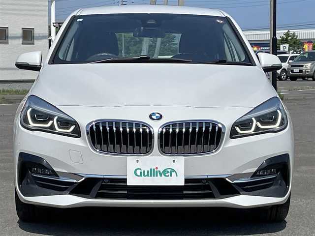 ＢＭＷ ２１８ｄ アクティブツアラー 道央・札幌 2018(平30)年 4.1万km ミネラルホワイト 純正ディーラーOPナビ/CD/DVD/USB/BT/衝突警告/歩行者警告/車線逸脱警告/横滑り防止装置/クルーズコントロール/クリアランスソナー/パーキングアシスト/バックカメラ/ETC/DRIVEMODE/アイドリングストップ/パワーバックドア/前席パワーシート/前席シートヒーター/レザーシート/革巻きステアリング/ステアリングリモコン/電動パーキング/MTモード付AT/プッシュスタート/スマートキー/LEDヘッドライト/オートライト/フォグランプ/電動格納ミラー/ウィンカーミラー/フロアマット/スペアキー/純正AW付冬タイヤ積込/205/60/R16/2019年/山4mm