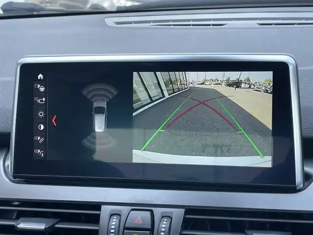 ＢＭＷ ２１８ｄ アクティブツアラー 道央・札幌 2018(平30)年 4.1万km ミネラルホワイト 純正ディーラーOPナビ/CD/DVD/USB/BT/衝突警告/歩行者警告/車線逸脱警告/横滑り防止装置/クルーズコントロール/クリアランスソナー/パーキングアシスト/バックカメラ/ETC/DRIVEMODE/アイドリングストップ/パワーバックドア/前席パワーシート/前席シートヒーター/レザーシート/革巻きステアリング/ステアリングリモコン/電動パーキング/MTモード付AT/プッシュスタート/スマートキー/LEDヘッドライト/オートライト/フォグランプ/電動格納ミラー/ウィンカーミラー/フロアマット/スペアキー/純正AW付冬タイヤ積込/205/60/R16/2019年/山4mm