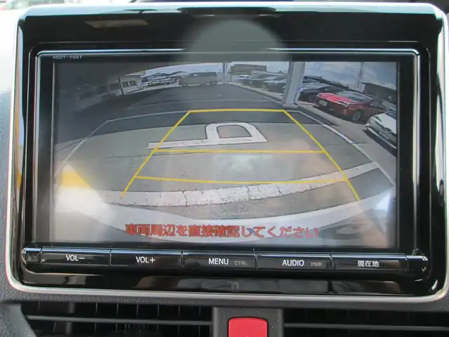 トヨタ ノア Si ダブルバイビー 千葉県 2018(平30)年 6.5万km ホワイトパールクリスタルシャイン 純正9インチナビ、フルセグ/バックカメラ/純正オーディオ【CD/DVD/Bluetooth】/純正12.1型フリップダウンモニター/両側パワースライドドア/トヨタセーフティセンス/　・プリクラッシュセーフティ/　・レーンディパーチャーアラート/　・オートマチックハイビーム/　・先行車発信告知機能/LEDヘッドライト/LEDフォグ/純正16インチアルミホイール/前後コーナーセンサー/ハーフレーザーシート/純正ドライブレコーダー、ビルトインETC/新車保証書/取扱説明書/ナビ説明書