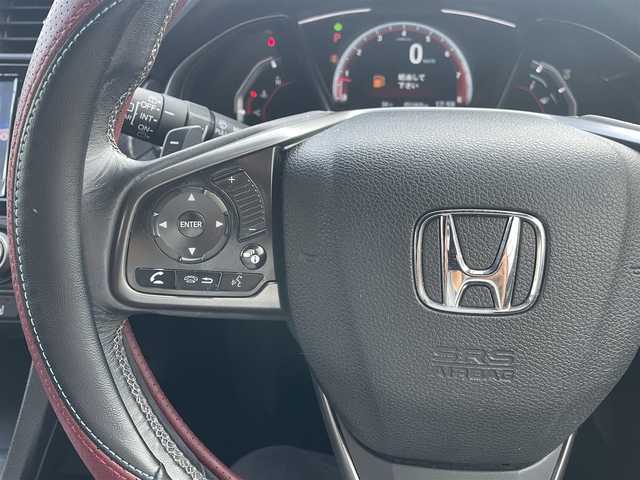ホンダ シビック ハッチバック 熊本県 2017(平29)年 5.2万km フレームレッド プッシュスタート/純正ナビ/（CD・DVD・フルセグTV・BTオーディオ・SD）/バックカメラ/ビルトインETC/ドライブレコーダー/純正18インチAW/クルーズコントロール/パドルシフト/前席シートヒーター/LEDヘッドライト/オートライト/フォグライト/横滑り防止装置/ウィンカーミラー/純正フロアマット/純正ドアバイザー/新車保証書/取扱説明書/スマートスペアキー×1本