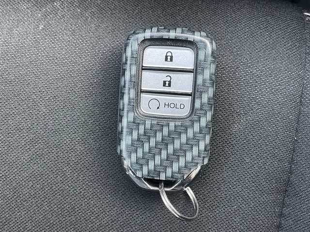 ホンダ シビック ハッチバック 熊本県 2017(平29)年 5.2万km フレームレッド プッシュスタート/純正ナビ/（CD・DVD・フルセグTV・BTオーディオ・SD）/バックカメラ/ビルトインETC/ドライブレコーダー/純正18インチAW/クルーズコントロール/パドルシフト/前席シートヒーター/LEDヘッドライト/オートライト/フォグライト/横滑り防止装置/ウィンカーミラー/純正フロアマット/純正ドアバイザー/新車保証書/取扱説明書/スマートスペアキー×1本