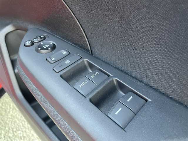ホンダ シビック ハッチバック 熊本県 2017(平29)年 5.2万km フレームレッド プッシュスタート/純正ナビ/（CD・DVD・フルセグTV・BTオーディオ・SD）/バックカメラ/ビルトインETC/ドライブレコーダー/純正18インチAW/クルーズコントロール/パドルシフト/前席シートヒーター/LEDヘッドライト/オートライト/フォグライト/横滑り防止装置/ウィンカーミラー/純正フロアマット/純正ドアバイザー/新車保証書/取扱説明書/スマートスペアキー×1本