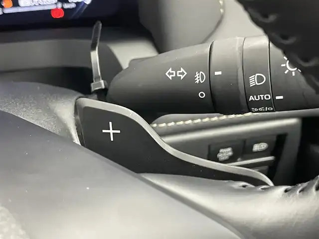 トヨタ アルファードハイブリット Z 埼玉県 2024(令6)年 2.2万km プラチナホワイトパールマイカ ムーンルーフ　モデリスタエアロ　１４インチナビ　１３インチ後席モニター　ユニバーサルステップ　トヨタチームメイト　デジタルインナーミラー　アドバンストパーク　ＢＳＭ　三眼ＬＥＤ　ワイヤレス充電　ＥＴＣ