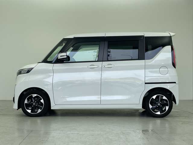 日産 ルークス HWS X プロパイロットED 大阪府 2020(令2)年 6万km ホワイトパール 純正9型ナビ/・Bluetooth/・CD/DVD/・フルセグテレビ/アラウンドビューモニター/両側パワースライドドア/衝突軽減ブレーキ/レーンキープアシスト/レーダークルーズコントロール/オートホールド/スマートキー/純正ドライブレコーダー/ＥＴＣ/前後コーナーセンサー/ＬＥＤヘッドライト