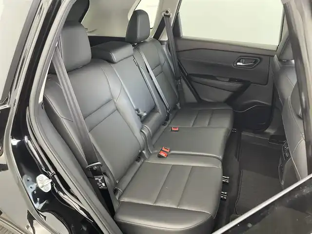 日産 エクストレイル X e－4ORCE 埼玉県 2022(令4)年 1.7万km ダイヤモンドブラック 純正１２．３インチナビ　アラウンドビューモニター　ＢＳＩ　プロパイロット　レーダークルーズコントロール　デジタルインナーミラー　メモリシート　ＡＣ１００Ｖ　シートヒーター　オートハイビーム　ＬＥＤ