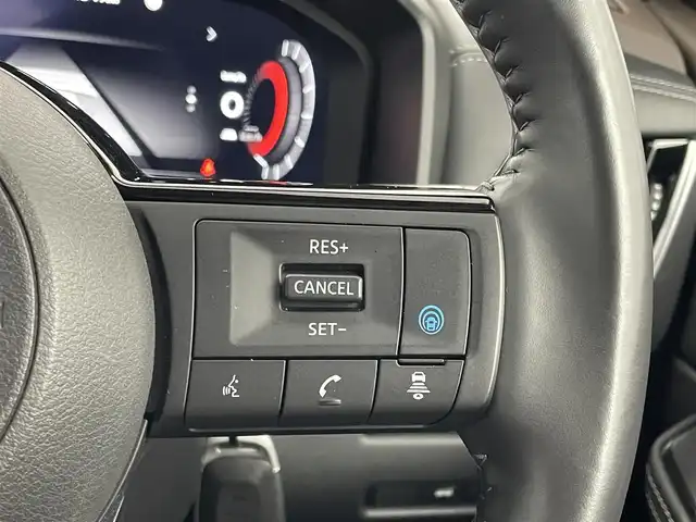 日産 エクストレイル X e－4ORCE 埼玉県 2022(令4)年 1.7万km ダイヤモンドブラック 純正１２．３インチナビ　アラウンドビューモニター　ＢＳＩ　プロパイロット　レーダークルーズコントロール　デジタルインナーミラー　メモリシート　ＡＣ１００Ｖ　シートヒーター　オートハイビーム　ＬＥＤ