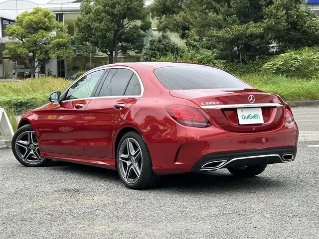 メルセデス・ベンツ Ｃ２２０ｄ ローレウスエディション 神奈川県 2021(令3)年 4.3万km ヒヤシンスレッド 特別仕様車/【ローレウスエディション 特別装備】/●AMGスタイリングパッケージ/●18インチAMGアルミ/●ブラックアッシュウッドインテリアトリム/●12.3インチコックピットディスプレイ/●ローレウスロゴプレート/●ワイヤレスチャージング/【スポーツプラスパッケージ装備】/●レザーシート/●スポーツシート（前席）/●AIR BODY CONTROLサスペンション/●ヘッドアップディスプレイ/●AMGスポーツステアリング/●ステンレスアクセル＆ブレーキペダル/●フットトランクオープナー/●レーダーセーフティパッケージ/アクティブディスタンスアシスト ディストロニック/アクティブステアリングアシスト/アクティブブラインドスポットアシスト/アクティブレーンチェンジアシスト/アクティブレーンキーピングアシスト/アクティブエマージェンシーストップアシスト/アクティブブレーキアシスト/●純正ナビ/地デジTV/BT/SD/USB/●Apple CarPlay／Android Auto/●マルチビームLEDヘッドライト/●パークトロニック/●ETC2.0/●前後ドラレコ/●シートヒーター/エアシート/●保証書/●取説/●スペアキー