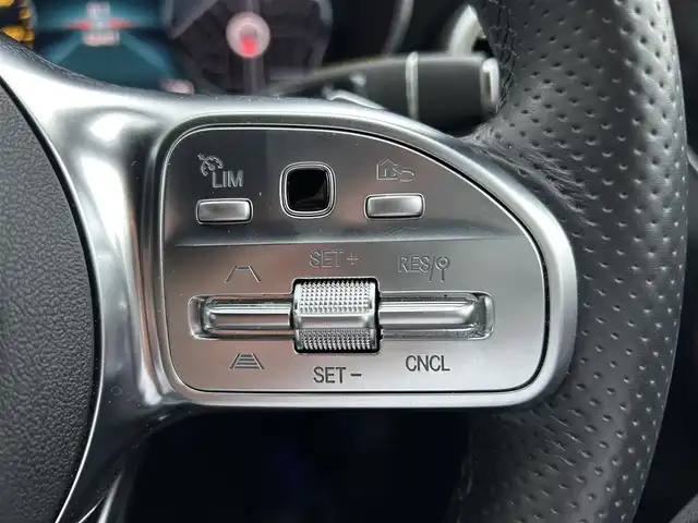 メルセデス・ベンツ Ｃ２２０ｄ ローレウスエディション 神奈川県 2021(令3)年 4.3万km ヒヤシンスレッド 特別仕様車/【ローレウスエディション 特別装備】/●AMGスタイリングパッケージ/●18インチAMGアルミ/●ブラックアッシュウッドインテリアトリム/●12.3インチコックピットディスプレイ/●ローレウスロゴプレート/●ワイヤレスチャージング/【スポーツプラスパッケージ装備】/●レザーシート/●スポーツシート（前席）/●AIR BODY CONTROLサスペンション/●ヘッドアップディスプレイ/●AMGスポーツステアリング/●ステンレスアクセル＆ブレーキペダル/●フットトランクオープナー/●レーダーセーフティパッケージ/アクティブディスタンスアシスト ディストロニック/アクティブステアリングアシスト/アクティブブラインドスポットアシスト/アクティブレーンチェンジアシスト/アクティブレーンキーピングアシスト/アクティブエマージェンシーストップアシスト/アクティブブレーキアシスト/●純正ナビ/地デジTV/BT/SD/USB/●Apple CarPlay／Android Auto/●マルチビームLEDヘッドライト/●パークトロニック/●ETC2.0/●前後ドラレコ/●シートヒーター/エアシート/●保証書/●取説/●スペアキー