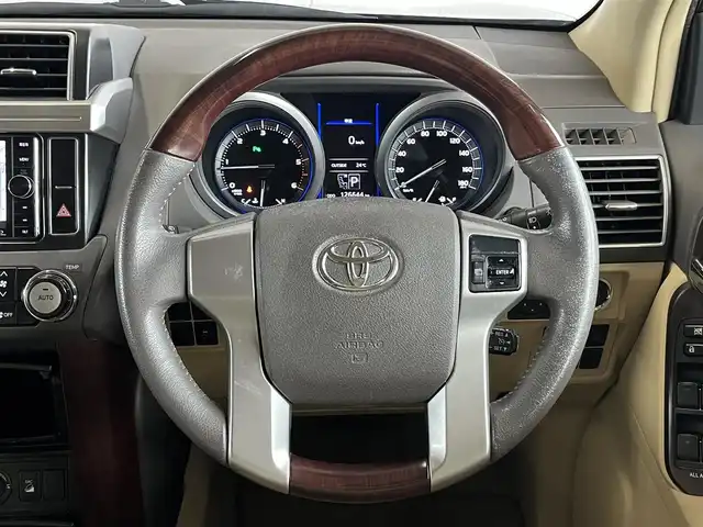 トヨタ ランドクルーザー プラド TX Lパッケージ 山形県 2016(平28)年 12.7万km アティチュードブラックマイカ 4WD/サンルーフ/社外7インチメモリーナビ/CD/DVD/BD/Bluetooth/フルセグTV/バックカメラ/ETC/クルーズコントロール/ダウンヒルコントロール/純正AW付サマータイヤ車載/社外AW付スタッドレスタイヤ装着/スペアキー1本/パワーシート/シートヒーターD/N席/レザーシート