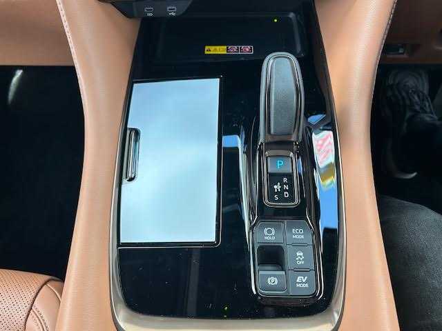 トヨタ ヴェルファイア ハイブリット Z プレミア 埼玉県 2024(令6)年 0.2万km ブラック ワンオーナー/メーカーナビ/アラウンドビューモニター/両側パワースライドドア/3眼LEDヘッドランプ/ムーンルーフ/デジタルインナーミラー/エグゼクティブパワーシート/サンセットブラウンプレミアムナッパ革シート/ユニバーサルステップ/AC100V電源/ドライブレコーダー/ブラインドスポットモニター/レーンディパーチャーアラート/レーダークルーズコントロール/取扱説明書/スペアキー