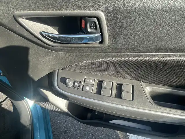 スズキ スイフト XG LTD 島根県 2018(平30)年 4万km ネオンブルーM ４ＷＤ　/純正オーディオ　/CD・AUX/Ｂｌｕｅｔｏｏｔｈ　/スマートキー/プッシュスタート/シートヒーター/ＥＴＣ　/純正フロアマット　/盗難防止装置　/スペアキー１本/取扱説明書