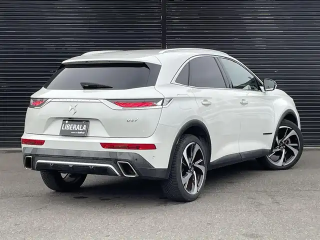 ＤＳオートモビル ＤＳ７ クロスバック グランシック ピュアテック 静岡県 2019(平31)年 5.5万km 白 レザーシート/電動リアゲート/BSM/FOCALサウンド/純正ナビ/(Bluetooth/CarPlay/フルセグ)/衝突被害軽減システム/360°カメラ/ACC/LKA/パーキングアシスト/メモリー付きパワーシート/シートヒーター/シートエアコン/スマートキー/ETC/ドライブレコーダー/純正20インチアルミホイール/フロアマット/保証書/取扱説明書/スペアキー