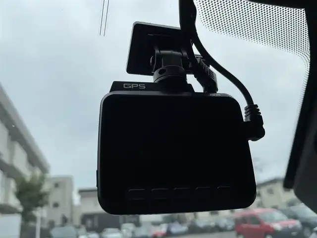 ＤＳオートモビル ＤＳ７ クロスバック グランシック ピュアテック 静岡県 2019(平31)年 5.5万km 白 レザーシート/電動リアゲート/BSM/FOCALサウンド/純正ナビ/(Bluetooth/CarPlay/フルセグ)/衝突被害軽減システム/360°カメラ/ACC/LKA/パーキングアシスト/メモリー付きパワーシート/シートヒーター/シートエアコン/スマートキー/ETC/ドライブレコーダー/純正20インチアルミホイール/フロアマット/保証書/取扱説明書/スペアキー