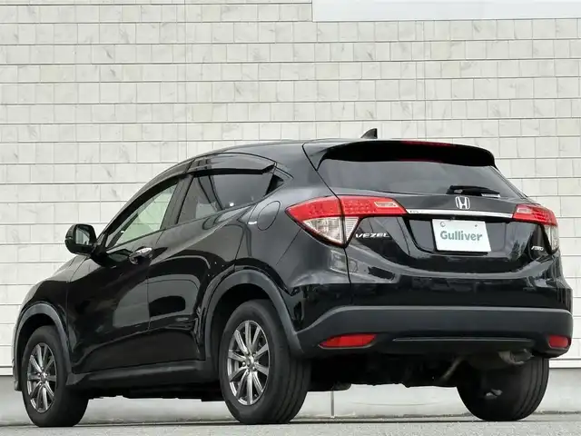 ホンダ ヴェゼル G ホンダセンシング 岩手県 2018(平30)年 6.9万km クリスタルブラックパール 禁煙車/4WD/追従型クルーズコントロール/純正ナビ/→フルセグTV/Bluetooth/CD/DVD/FM/AM/バックカメラ/ステアリングスイッチ/レーンキープアシスト/衝突軽減システム/横滑り防止装置/電子パーキング/オートブレーキホールド/オートライト/LEDヘッドライト/〇プッシュスタート/〇電動格納ミラー/〇ウィンカーミラー/〇ドアバイザー/〇フロアマット/〇シガーソケット/〇スマートキー/ビルトインETC