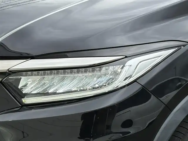 ホンダ ヴェゼル G ホンダセンシング 岩手県 2018(平30)年 6.9万km クリスタルブラックパール 禁煙車/4WD/追従型クルーズコントロール/純正ナビ/→フルセグTV/Bluetooth/CD/DVD/FM/AM/バックカメラ/ステアリングスイッチ/レーンキープアシスト/衝突軽減システム/横滑り防止装置/電子パーキング/オートブレーキホールド/オートライト/LEDヘッドライト/〇プッシュスタート/〇電動格納ミラー/〇ウィンカーミラー/〇ドアバイザー/〇フロアマット/〇シガーソケット/〇スマートキー/ビルトインETC