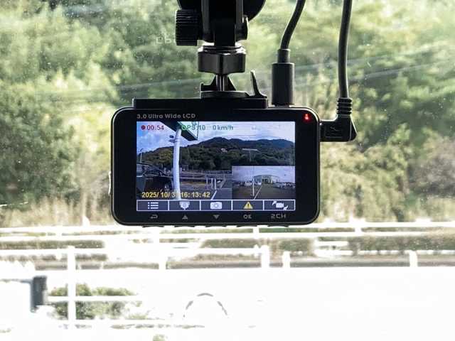 トヨタ タンク カスタムG 佐賀県 2020(令2)年 4万km レーザーブルークリスタルシャイン 純正9インチナビ/バックカメラ/両側パワースライドドア/プリクラッシュセーフティ/レーンキープアシスト/オートハイビーム/コーナーセンサー/クルーズコントロール/ビルトインETC/革調シートカバー/シートヒーター/ステアリングリモコン/ドライブレコーダー/プッシュスタート/スマートキー/LEDヘッドライト/フォグライト/純正アルミホイール