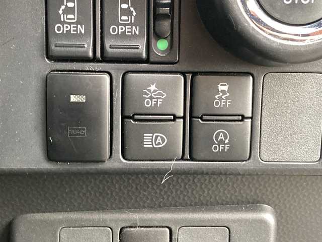 トヨタ タンク カスタムG 佐賀県 2020(令2)年 4万km レーザーブルークリスタルシャイン 純正9インチナビ/バックカメラ/両側パワースライドドア/プリクラッシュセーフティ/レーンキープアシスト/オートハイビーム/コーナーセンサー/クルーズコントロール/ビルトインETC/革調シートカバー/シートヒーター/ステアリングリモコン/ドライブレコーダー/プッシュスタート/スマートキー/LEDヘッドライト/フォグライト/純正アルミホイール