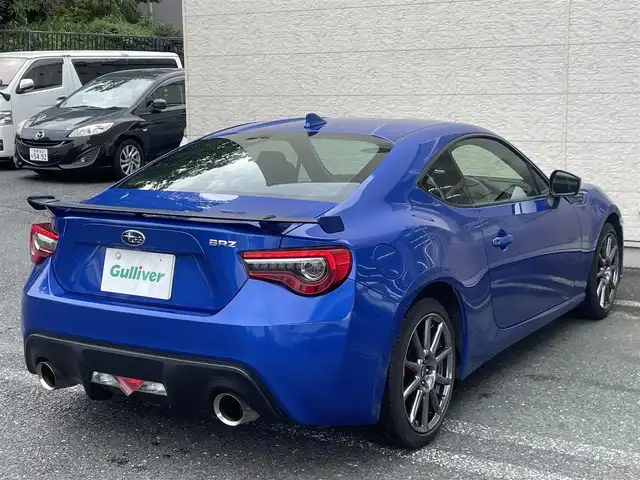 スバル ＢＲＺ GT 埼玉県 2017(平29)年 6.4万km WRブルーパール /6速MT//STIマフラー//ブレンボキャリパー//SACHSダンパー//社外ディスプレイオーディオ//CD/DVD/Bluetooth/USB//クルーズコントロール//ハーフレザーシート//前2席シートヒーター//ETC2.0//スマートキーx2//LEDヘッドライト//LEDフォグランプ//W.サイド.カーテンエアバッグ//ABS//横滑り防止装置//革巻きステアリング//オートライト//純正17インチAW//新車時保証書//取扱説明書