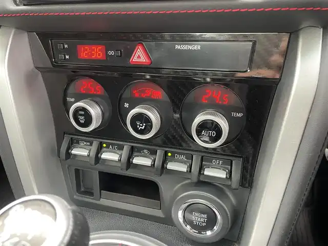 スバル ＢＲＺ GT 埼玉県 2017(平29)年 6.4万km WRブルーパール /6速MT//STIマフラー//ブレンボキャリパー//SACHSダンパー//社外ディスプレイオーディオ//CD/DVD/Bluetooth/USB//クルーズコントロール//ハーフレザーシート//前2席シートヒーター//ETC2.0//スマートキーx2//LEDヘッドライト//LEDフォグランプ//W.サイド.カーテンエアバッグ//ABS//横滑り防止装置//革巻きステアリング//オートライト//純正17インチAW//新車時保証書//取扱説明書