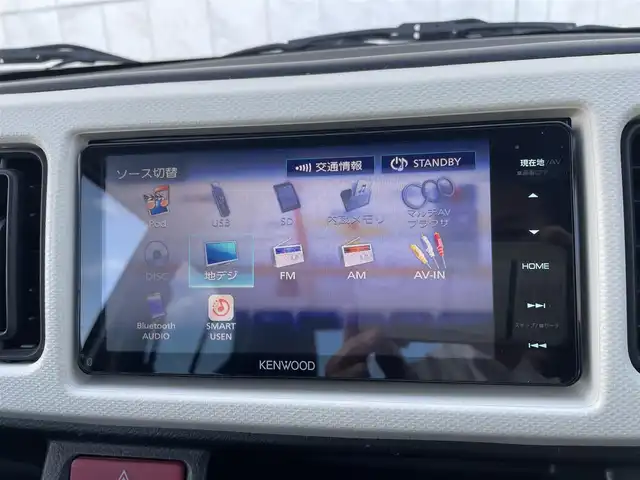 マツダ キャロル GL 群馬県 2019(平31)年 3.9万km シルキーシルバーメタリック スマートブレーキサポート/・デュアルセンサーブレーキサポート/・誤発進抑制機能/・車線逸脱警報/・ふらつき防止/社外メモリナビ　MDV-M705W/(CD DVD Bluetooth iPod フルセグ AM FM SD) /バックカメラ/ETC/社外前後ドライブレコーダー　ZDR026/アイドリングストップ/運転席シートヒーター/ケンウッドツィーター/オートライト/レベライザー/横滑り防止/取扱説明書/保証書/スペアキー