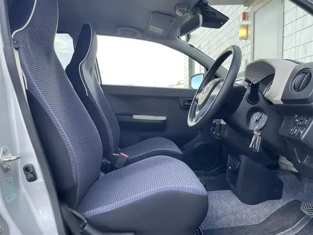 マツダ キャロル GL 群馬県 2019(平31)年 3.9万km シルキーシルバーメタリック スマートブレーキサポート/・デュアルセンサーブレーキサポート/・誤発進抑制機能/・車線逸脱警報/・ふらつき防止/社外メモリナビ　MDV-M705W/(CD DVD Bluetooth iPod フルセグ AM FM SD) /バックカメラ/ETC/社外前後ドライブレコーダー　ZDR026/アイドリングストップ/運転席シートヒーター/ケンウッドツィーター/オートライト/レベライザー/横滑り防止/取扱説明書/保証書/スペアキー