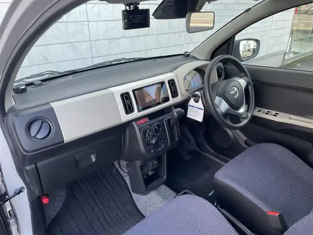 マツダ キャロル GL 群馬県 2019(平31)年 3.9万km シルキーシルバーメタリック スマートブレーキサポート/・デュアルセンサーブレーキサポート/・誤発進抑制機能/・車線逸脱警報/・ふらつき防止/社外メモリナビ　MDV-M705W/(CD DVD Bluetooth iPod フルセグ AM FM SD) /バックカメラ/ETC/社外前後ドライブレコーダー　ZDR026/アイドリングストップ/運転席シートヒーター/ケンウッドツィーター/オートライト/レベライザー/横滑り防止/取扱説明書/保証書/スペアキー