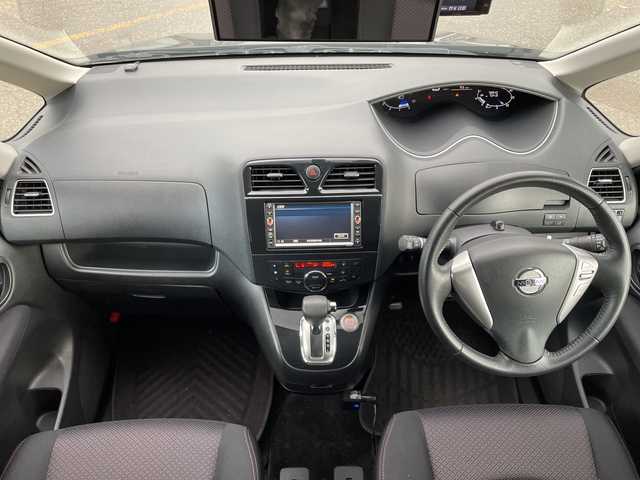 日産 セレナ ハイウェイスター 新潟県 2011(平23)年 7.9万km オーロラモーヴ 両側パワースライドドア/前後ドラレコ/フリップダウンモニター/AW付スタッドレスタイヤ積込/バックカメラ