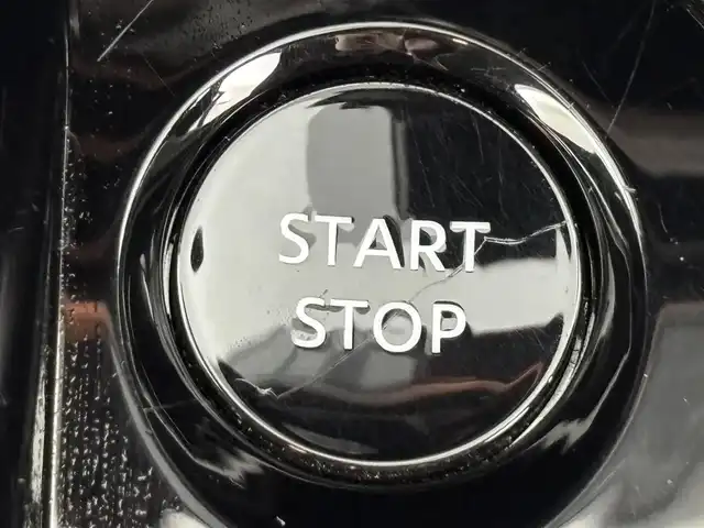 日産 ノート X 福岡県 2022(令4)年 5.6万km オーロラフレアブルーパール 純正ＤＡナビ／フルセグＴＶ　/アラウンドビューモニター　/デジタルインナーミラー　/ＥＴＣ　/前後ドラレコ　/コーナーセンサー　/エマージェンシーブレーキ　/レーンキープ　/ブラインドスポットモニター　/ＬＥＤヘッドライト