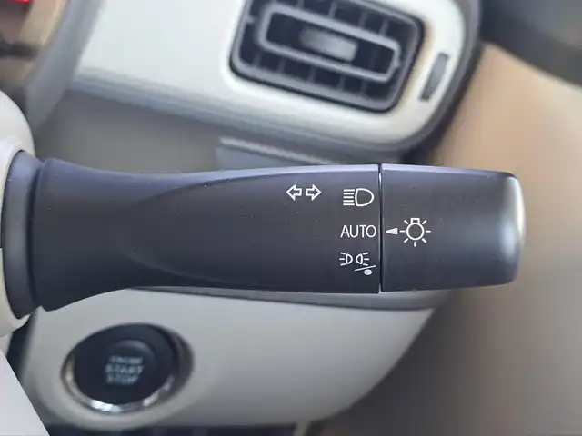 スズキ ラパン G 大阪府 2023(令5)年 0.3万km フォーンベージュM /禁煙車//ワンオーナー車//純正メモリナビ/KXM-E507W//Bluetooth/CD/DVD/USB/iPod//フルセグテレビ//前後ドライブレコーダー//純正フロアマット//アイドリングストップ//オートハイビーム//スマートキー//運転席シートヒーター//後方コーナーセンサー//車線逸脱警報システム//type-c充電ソケット//Wエアバッグ//スペアキー×1//取扱説明書/保証書