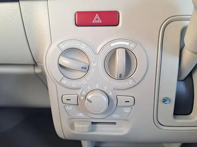 スズキ ラパン G 大阪府 2023(令5)年 0.3万km フォーンベージュM /禁煙車//ワンオーナー車//純正メモリナビ/KXM-E507W//Bluetooth/CD/DVD/USB/iPod//フルセグテレビ//前後ドライブレコーダー//純正フロアマット//アイドリングストップ//オートハイビーム//スマートキー//運転席シートヒーター//後方コーナーセンサー//車線逸脱警報システム//type-c充電ソケット//Wエアバッグ//スペアキー×1//取扱説明書/保証書