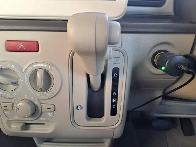 スズキ ラパン G 大阪府 2023(令5)年 0.3万km フォーンベージュM /禁煙車//ワンオーナー車//純正メモリナビ/KXM-E507W//Bluetooth/CD/DVD/USB/iPod//フルセグテレビ//前後ドライブレコーダー//純正フロアマット//アイドリングストップ//オートハイビーム//スマートキー//運転席シートヒーター//後方コーナーセンサー//車線逸脱警報システム//type-c充電ソケット//Wエアバッグ//スペアキー×1//取扱説明書/保証書