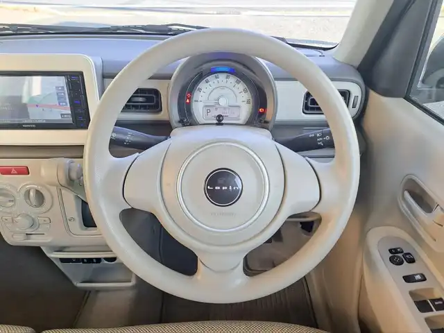 スズキ ラパン G 大阪府 2023(令5)年 0.3万km フォーンベージュM /禁煙車//ワンオーナー車//純正メモリナビ/KXM-E507W//Bluetooth/CD/DVD/USB/iPod//フルセグテレビ//前後ドライブレコーダー//純正フロアマット//アイドリングストップ//オートハイビーム//スマートキー//運転席シートヒーター//後方コーナーセンサー//車線逸脱警報システム//type-c充電ソケット//Wエアバッグ//スペアキー×1//取扱説明書/保証書