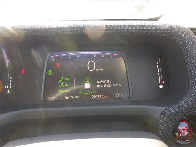 ホンダ フリード AIR EX 千葉県 2024(令6)年 0.5万km プラチナホワイトパール ホンダセンシング/・衝突軽減ブレーキ（CMBS）/・車線維持支援システム（LKAS）/・アダプティブクルーズコントロール（ACC）/・ブラインドスポットインフォメーション/・後方誤発進抑制機能/・誤発進抑制機能/両側パワースライドドア/前席シートヒーター/ディスプレイオーディオ/【Apple CarPlay　Android Auto対応】/【Bluetooth接続】/バックカメラ/革巻きステアリング/ステアリングスイッチ/LEDヘッドライト/ウインカーミラー/コーナーセンサー/純正15インチアルミホイル/サイド/カーテンエアバッグ/Honda スマートキー