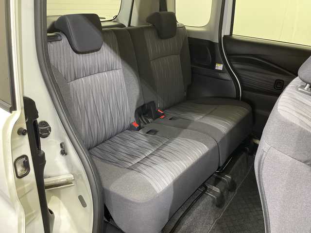 スズキ ソリオ G 愛媛県 2021(令3)年 5.4万km ピュアホワイトP 社外７インチナビ（CN-E330D）/ワンセグTV/バックカメラ/ドライブレコーダー/コーナーセンサー/両側スライドドア/オートライト/オートマチックハイビーム/電動格納ドアミラー/スマートキー/プッシュスタート/禁煙車