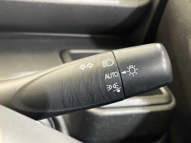 スズキ ソリオ G 愛媛県 2021(令3)年 5.4万km ピュアホワイトP 社外７インチナビ（CN-E330D）/ワンセグTV/バックカメラ/ドライブレコーダー/コーナーセンサー/両側スライドドア/オートライト/オートマチックハイビーム/電動格納ドアミラー/スマートキー/プッシュスタート/禁煙車