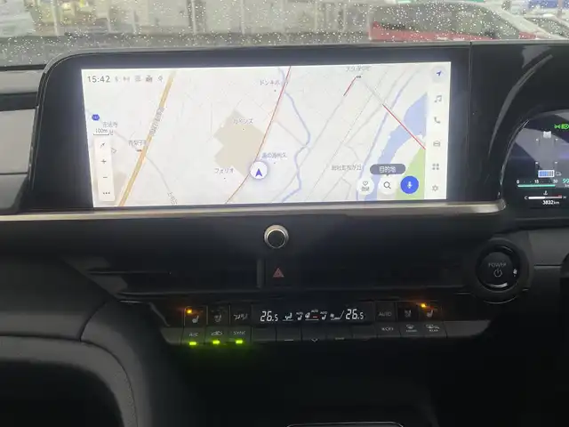 トヨタ クラウン エステート Z 群馬県 2025(令7)年 0.4万km マッシブグレー ワンオーナー/４WD/純正ナビ、地デジ、Bluetooth、ミラーキャスト/アラウンドビューモニター/プリクラッシュセーフティ/ブラインドスポットモニター/レーダークルーズコントロール/革巻きステア/パドルシフト/ビルトインETC2.0/LEDヘッドライト/デジタルインナーミラー（ドラレコ前後録画）/クリアランスソナー（前後）/前席パワーシート、シートヒーター、エアシート/ステアリングヒーター/ウインカーミラー/オートマチックハイビーム/ヘッドアップディスプレイ/置くだけ充電/パワーバックドア/スマートキー×２/保証書