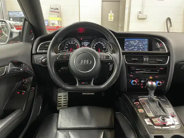 アウディ ＲＳ５ 千葉県 2013(平25)年 6.8万km サテンブラックM 左ハンドル/ＫＷＨＡＳ車高調/ＶＯＳＳＥＮ　ＨＦ５２０インチ鍛造ＡＷ/Ｋ＆Ｎラムエアシステム/カーボンフロントスポイラー/カーボンリアディフューザー/ガラスサンルーフ/バング＆オルフセンオーディオ