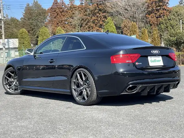 アウディ ＲＳ５ 千葉県 2013(平25)年 6.8万km サテンブラックM 左ハンドル/ＫＷＨＡＳ車高調/ＶＯＳＳＥＮ　ＨＦ５２０インチ鍛造ＡＷ/Ｋ＆Ｎラムエアシステム/カーボンフロントスポイラー/カーボンリアディフューザー/ガラスサンルーフ/バング＆オルフセンオーディオ