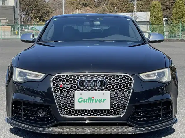 アウディ ＲＳ５ 千葉県 2013(平25)年 6.8万km サテンブラックM 左ハンドル/ＫＷＨＡＳ車高調/ＶＯＳＳＥＮ　ＨＦ５２０インチ鍛造ＡＷ/Ｋ＆Ｎラムエアシステム/カーボンフロントスポイラー/カーボンリアディフューザー/ガラスサンルーフ/バング＆オルフセンオーディオ