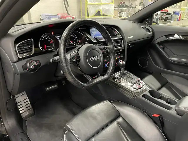 アウディ ＲＳ５ 千葉県 2013(平25)年 6.8万km サテンブラックM 左ハンドル/ＫＷＨＡＳ車高調/ＶＯＳＳＥＮ　ＨＦ５２０インチ鍛造ＡＷ/Ｋ＆Ｎラムエアシステム/カーボンフロントスポイラー/カーボンリアディフューザー/ガラスサンルーフ/バング＆オルフセンオーディオ