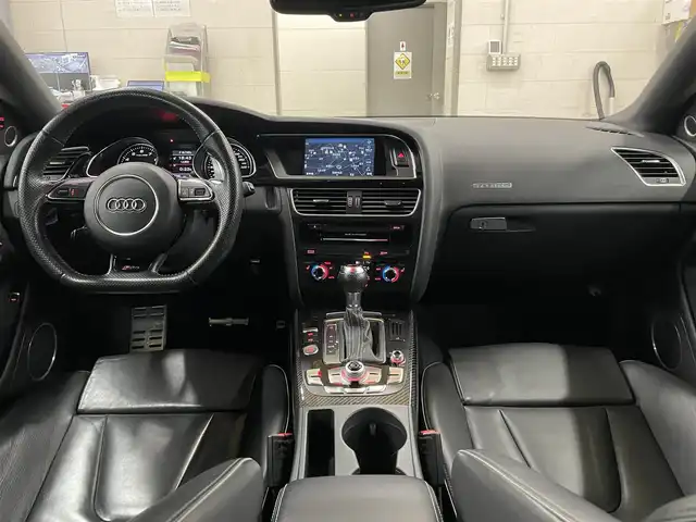 アウディ ＲＳ５ 千葉県 2013(平25)年 6.8万km サテンブラックM 左ハンドル/ＫＷＨＡＳ車高調/ＶＯＳＳＥＮ　ＨＦ５２０インチ鍛造ＡＷ/Ｋ＆Ｎラムエアシステム/カーボンフロントスポイラー/カーボンリアディフューザー/ガラスサンルーフ/バング＆オルフセンオーディオ