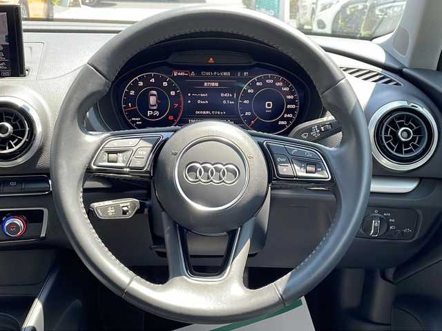 アウディ Ａ３ SB 30TFSI 東京都 2019(平31)年 2万km グレイシアホワイトメタリック ワンオーナー/アシスタンスP　コンビニエンスP/取扱説明書/新車購入時保証書/Audiプレセンス/Audiサイドアシスト/アクティブレーンアシスト/アダプティブクルーズコントロール/純正ナビ/フルセグTV/SD/CD/DVD/BT/USB/AUX/バックカメラ　ETC【2.0】/前後ドライブレコーダー/バーチャルコックピット/コーナーセンサー/純正16インチアルミ