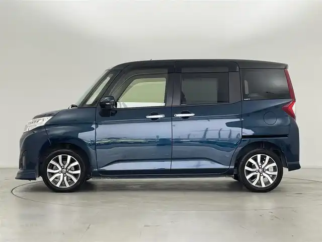 トヨタ ルーミー カスタムG－T 群馬県 2017(平29)年 5.2万km ブラックマイカメタリック/レーザーブルークリスタルシャイン 2トーン ナビレディパッケージ/・バックカメラ/・ステアリングスイッチ/コンフォートパッケージ/・運転席/助手席シートヒーター/・シートバックテーブル/スペアタイヤ/=====/純正9インチSDナビ/・フルセグTV/AM/FM/CD/DVD/BT/ETC/両側パワースライドドア/スマートアシスト/・衝突回避支援ブレーキ/・衝突警報/・車線逸脱警報機/・誤発進抑制制御/・先行車発進お知らせ/LEDヘッドライト/プッシュスタート/スマートキー