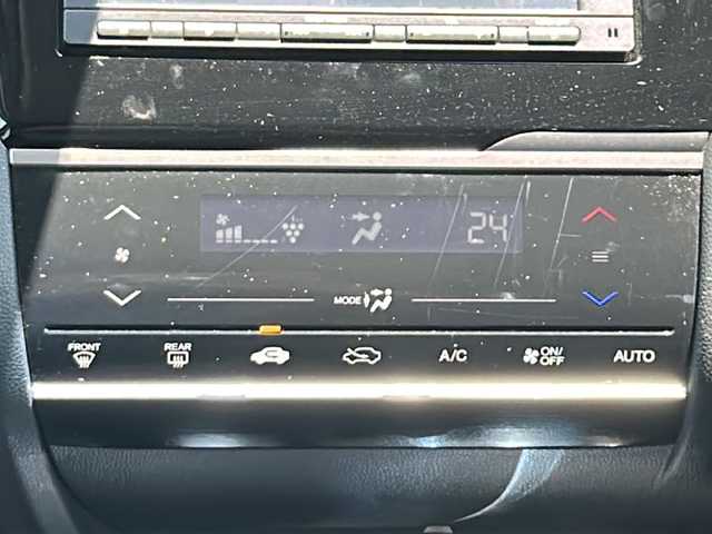 ホンダ フィット 13G Lパッケージ 京都府 2016(平28)年 3.8万km クリスタルブラックパール ワンオーナー/純正ナビ/　(AM/FM/TV/BT/USB/iPod/CD)/バックカメラ/ETC/クルーズコントロール/プッシュスタート/スマートキー/LEDライト/オートライト/純正フロアマット/横滑り防止装置/取扱説明書/保証書/ドアバイザー