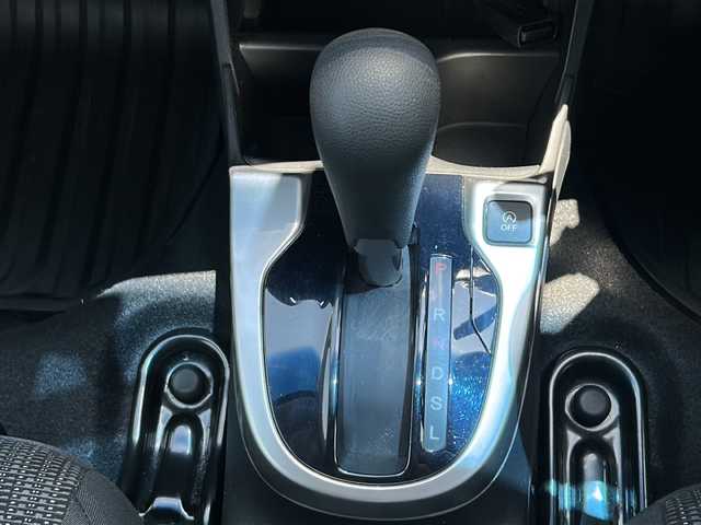 ホンダ フィット 13G Lパッケージ 京都府 2016(平28)年 3.8万km クリスタルブラックパール ワンオーナー/純正ナビ/　(AM/FM/TV/BT/USB/iPod/CD)/バックカメラ/ETC/クルーズコントロール/プッシュスタート/スマートキー/LEDライト/オートライト/純正フロアマット/横滑り防止装置/取扱説明書/保証書/ドアバイザー