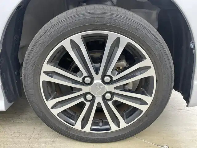 ダイハツ タント カスタム RS トップED SA Ⅲ 岡山県 2018(平30)年 5.3万km ブライトシルバーメタリック 純正ナビ/【ナビ/フルセグ/Bluetooth/DVD/CD】	/バックカメラ	/オートハイビーム	/LEDヘッドライト（AUTO機能付き）	/ETC	/運転席シートヒーター		/衝突軽減ブレーキシステム	/車線逸脱防止システム	/横滑り防止装置	/社外ドライブレコーダー（前後）	/純正15インチアルミ/純正フロアマット	/ステアリングスイッチ	/チルトステアリング/ウィンカーミラー/ドアバイザー/プッシュスタート	/スマートキー×2	/ナビ取扱説明書