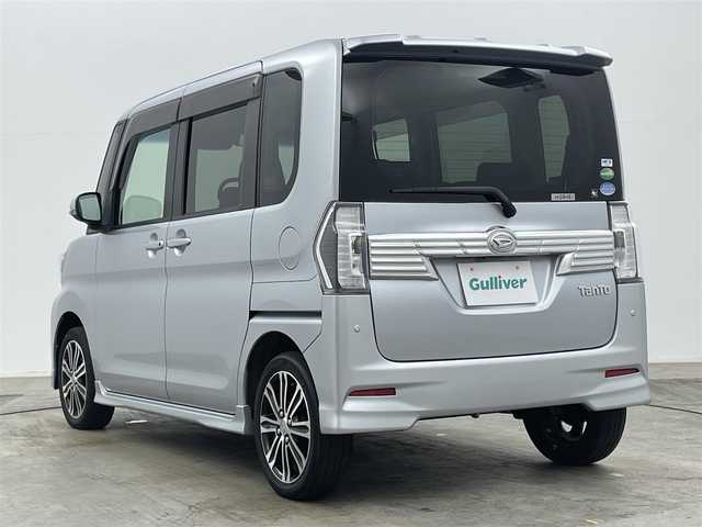 ダイハツ タント カスタム RS トップED SA Ⅲ 岡山県 2018(平30)年 5.3万km ブライトシルバーメタリック 純正ナビ/【ナビ/フルセグ/Bluetooth/DVD/CD】	/バックカメラ	/オートハイビーム	/LEDヘッドライト（AUTO機能付き）	/ETC	/運転席シートヒーター		/衝突軽減ブレーキシステム	/車線逸脱防止システム	/横滑り防止装置	/社外ドライブレコーダー（前後）	/純正15インチアルミ/純正フロアマット	/ステアリングスイッチ	/チルトステアリング/ウィンカーミラー/ドアバイザー/プッシュスタート	/スマートキー×2	/ナビ取扱説明書