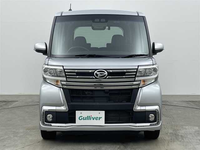 ダイハツ タント カスタム RS トップED SA Ⅲ 岡山県 2018(平30)年 5.3万km ブライトシルバーメタリック 純正ナビ/【ナビ/フルセグ/Bluetooth/DVD/CD】	/バックカメラ	/オートハイビーム	/LEDヘッドライト（AUTO機能付き）	/ETC	/運転席シートヒーター		/衝突軽減ブレーキシステム	/車線逸脱防止システム	/横滑り防止装置	/社外ドライブレコーダー（前後）	/純正15インチアルミ/純正フロアマット	/ステアリングスイッチ	/チルトステアリング/ウィンカーミラー/ドアバイザー/プッシュスタート	/スマートキー×2	/ナビ取扱説明書