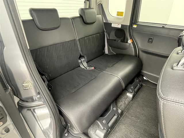 ダイハツ タント カスタム RS トップED SA Ⅲ 岡山県 2018(平30)年 5.3万km ブライトシルバーメタリック 純正ナビ/【ナビ/フルセグ/Bluetooth/DVD/CD】	/バックカメラ	/オートハイビーム	/LEDヘッドライト（AUTO機能付き）	/ETC	/運転席シートヒーター		/衝突軽減ブレーキシステム	/車線逸脱防止システム	/横滑り防止装置	/社外ドライブレコーダー（前後）	/純正15インチアルミ/純正フロアマット	/ステアリングスイッチ	/チルトステアリング/ウィンカーミラー/ドアバイザー/プッシュスタート	/スマートキー×2	/ナビ取扱説明書